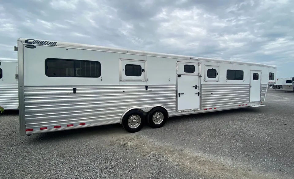 2023 Cimarron Norstar 6 Horse Head to Head Trailer
