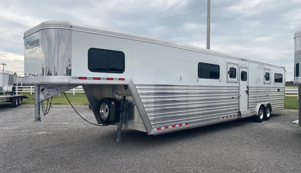 2023 Cimarron Norstar 6 Horse Head to Head Trailer