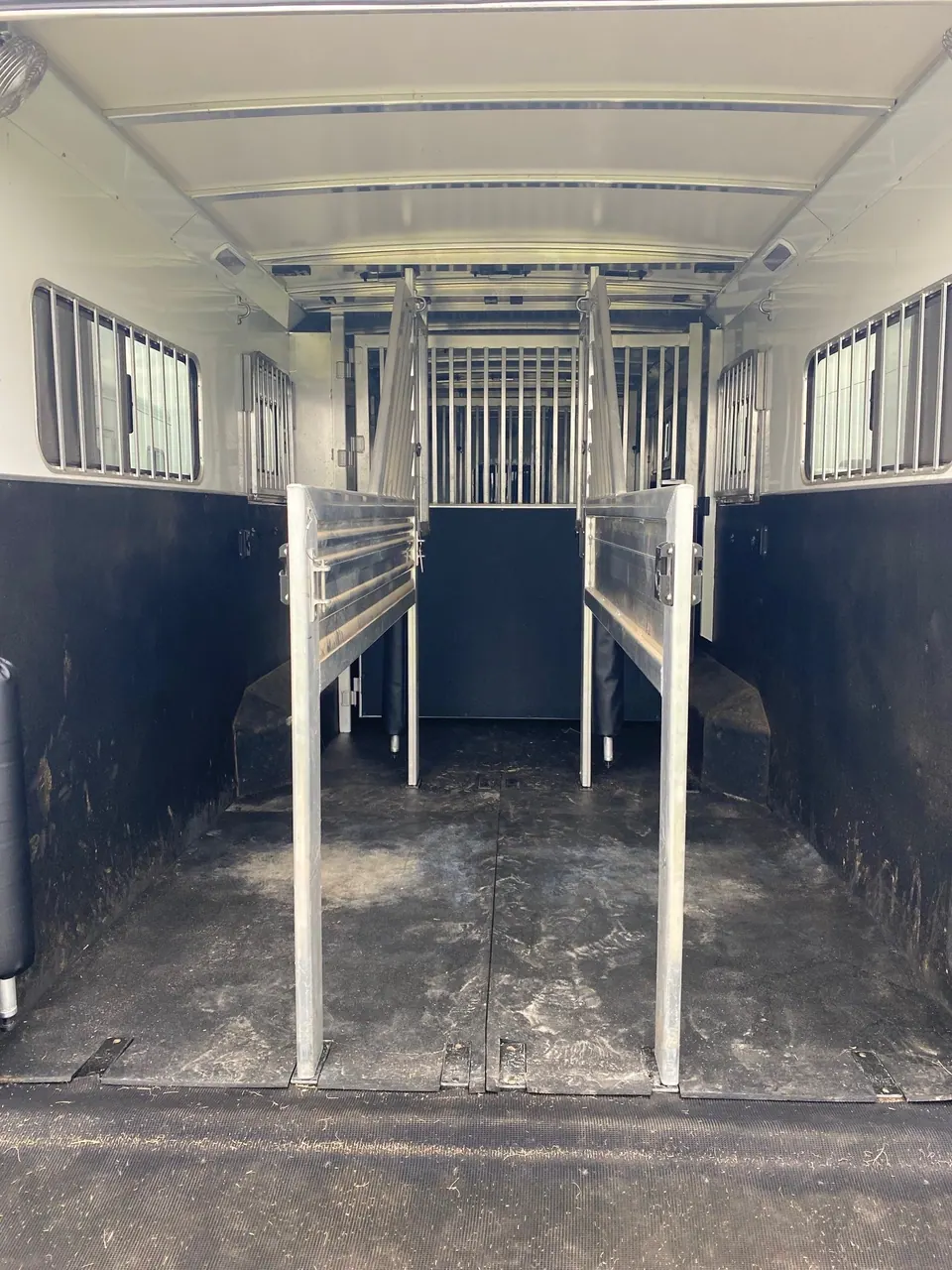 2023 Cimarron Norstar 6 Horse Head to Head Trailer