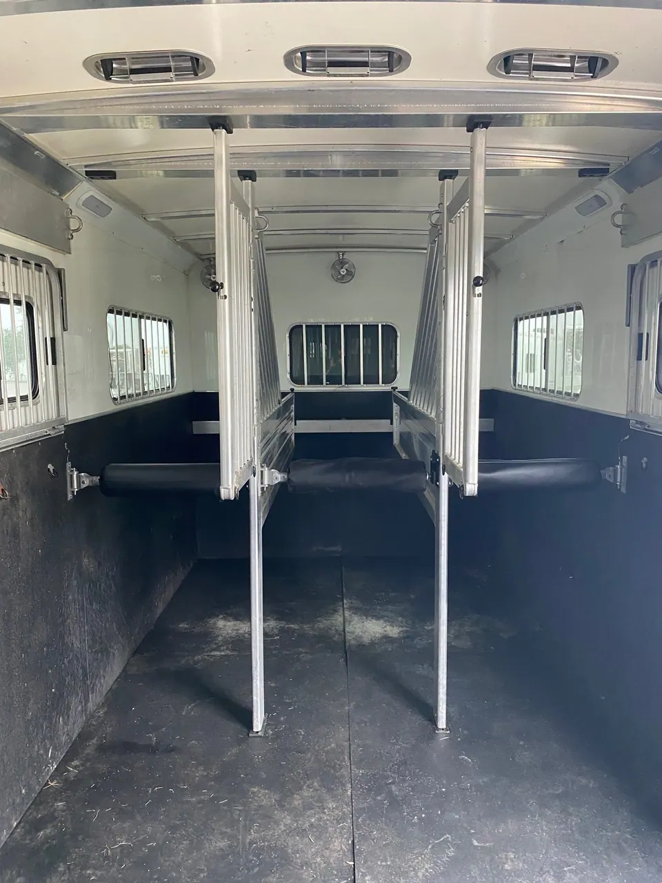 2023 Cimarron Norstar 6 Horse Head to Head Trailer