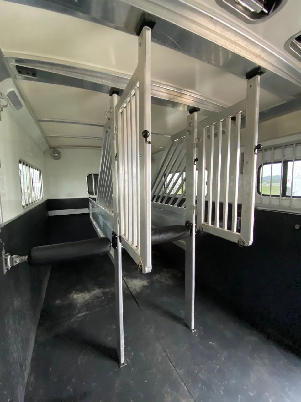 2023 Cimarron Norstar 6 Horse Head to Head Trailer