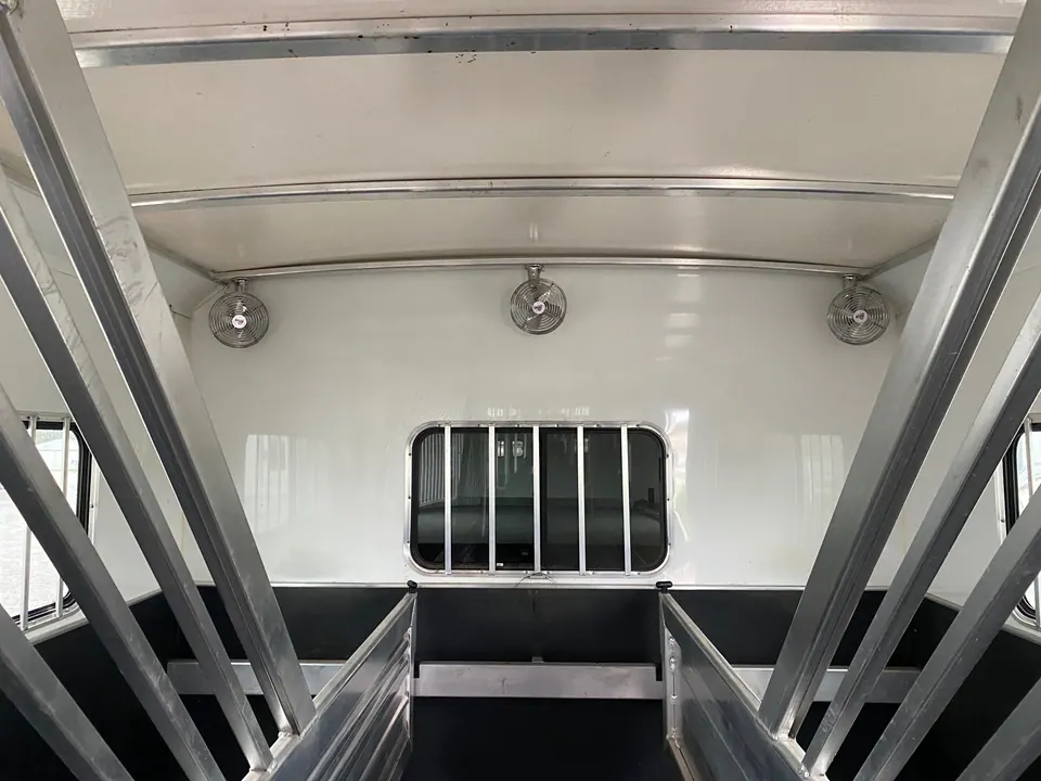 2023 Cimarron Norstar 6 Horse Head to Head Trailer