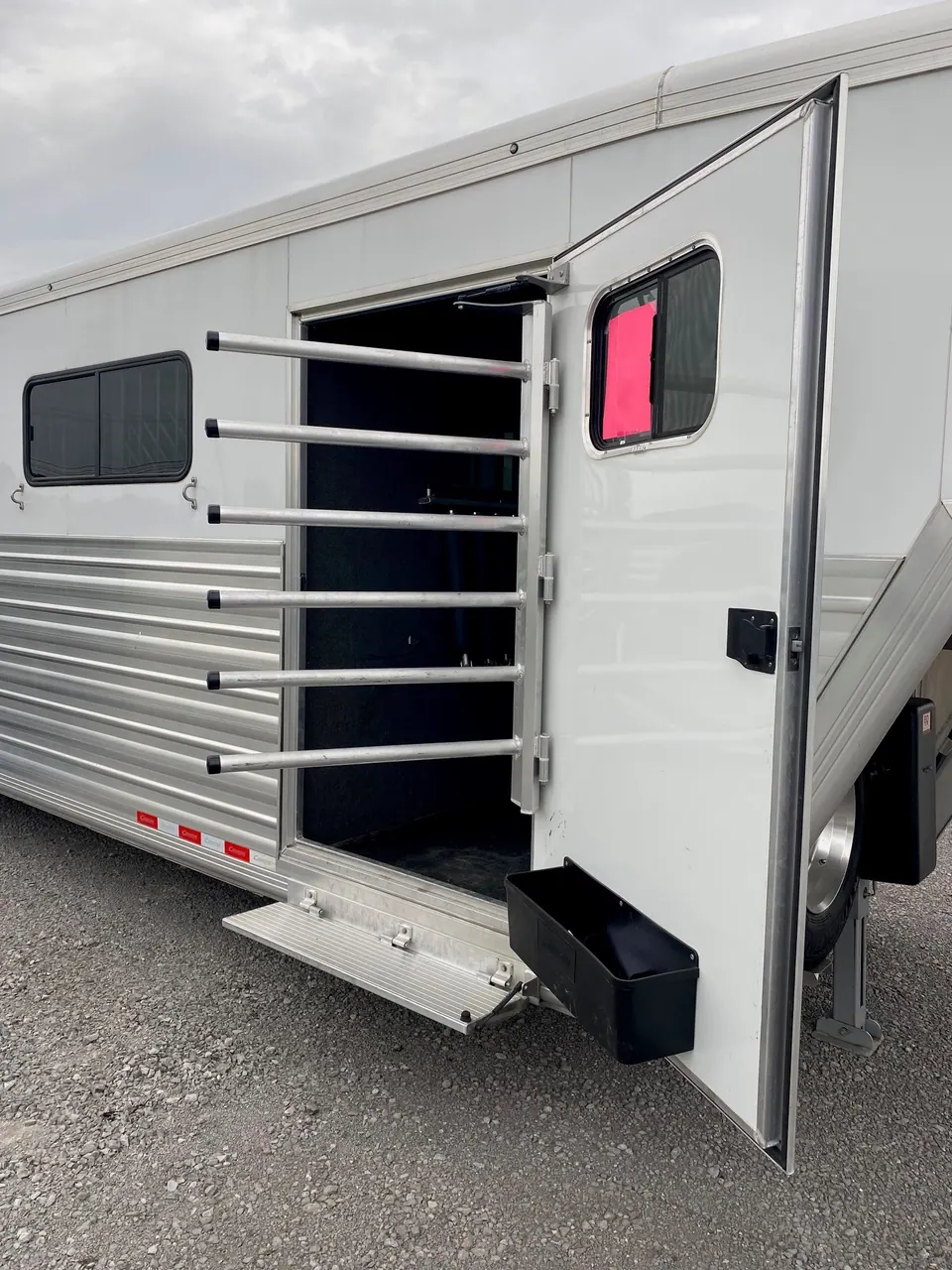 2023 Cimarron Norstar 6 Horse Head to Head Trailer