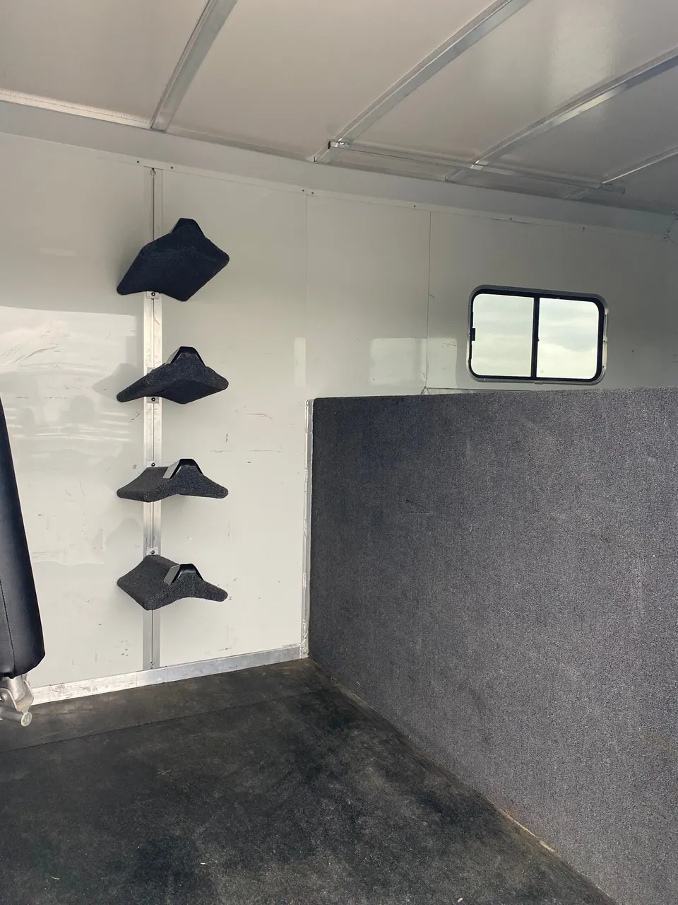 2023 Cimarron Norstar 6 Horse Head to Head Trailer