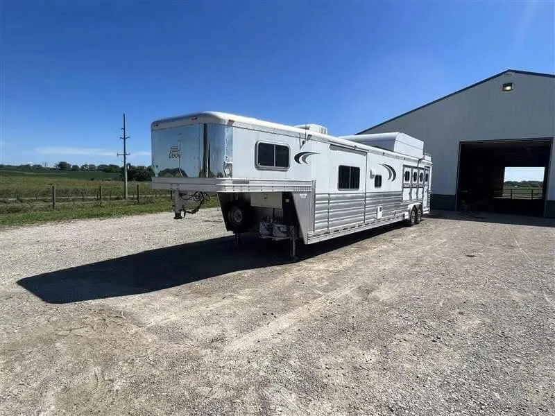 2016 Platinum 4 Horse Reverse Load Bunk Beds