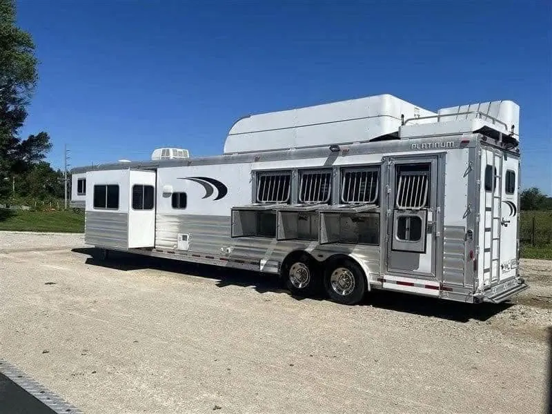 2016 Platinum 4 Horse Reverse Load Bunk Beds