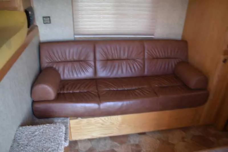 2006 Platinum 8410LQ 4 Horse Trailer with 9' Short Wall