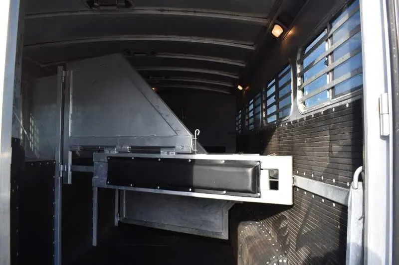 2006 Platinum 8410LQ 4 Horse Trailer with 9' Short Wall