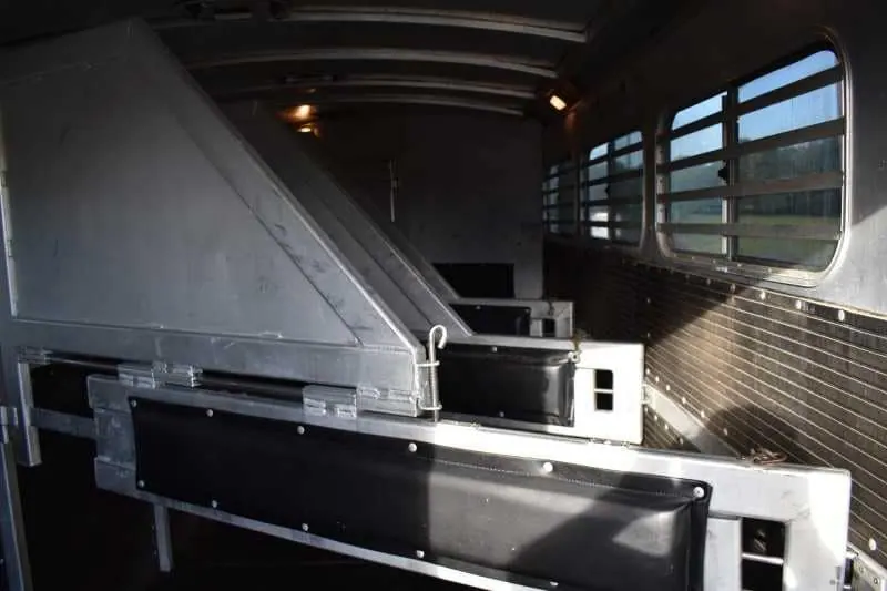 2006 Platinum 8410LQ 4 Horse Trailer with 9' Short Wall