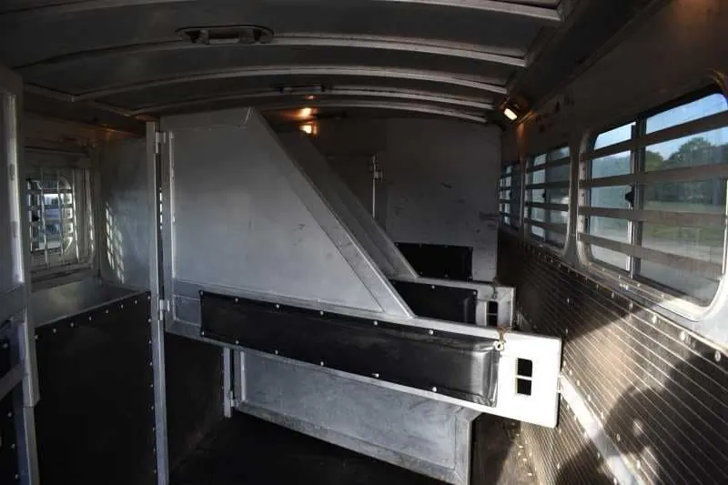 2006 Platinum 8410LQ 4 Horse Trailer with 9' Short Wall