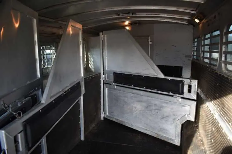 2006 Platinum 8410LQ 4 Horse Trailer with 9' Short Wall