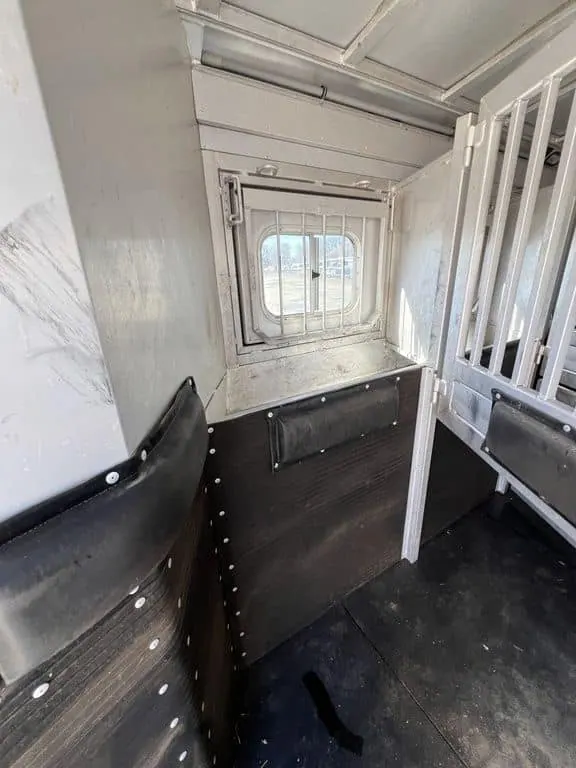 2009 Platinum Coach 3 H 16' SW w/Outlaw Conversion