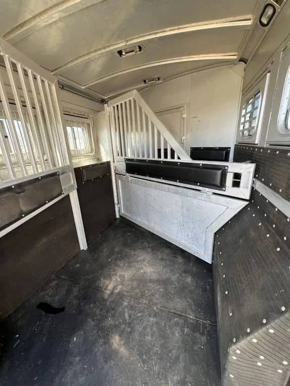 2009 Platinum Coach 3 H 16' SW w/Outlaw Conversion