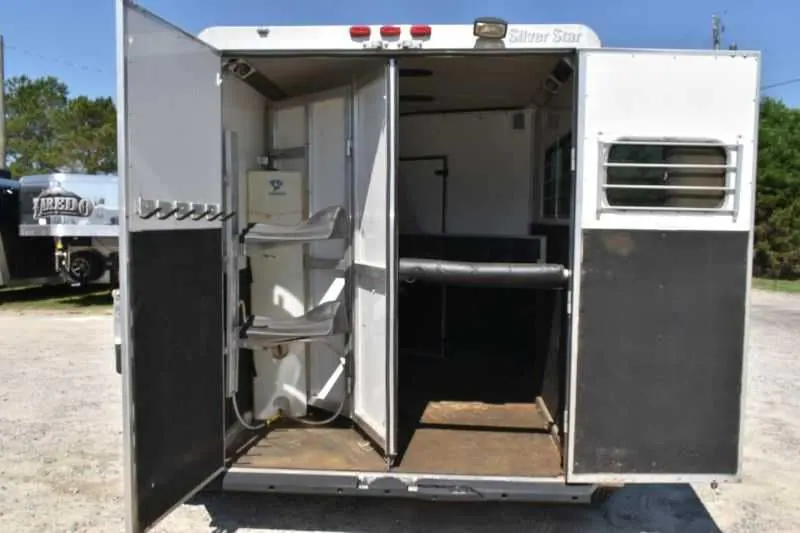 Used 2005 Silver Star 2HGNLQ 2 Horse Trailer with 4' Short Wall