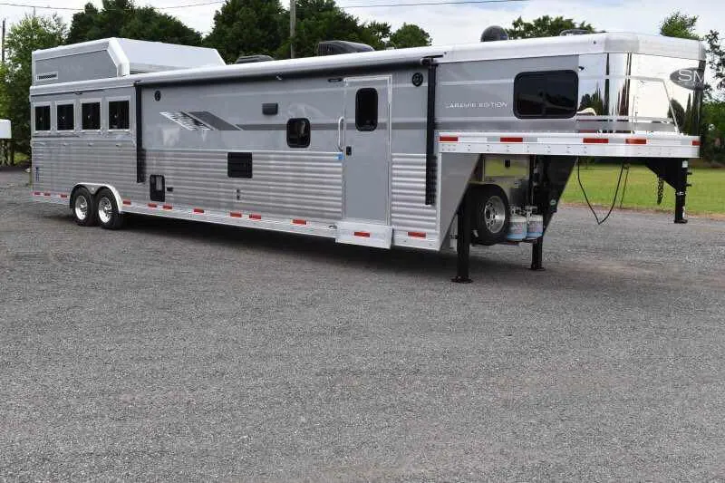 2020 SMC SL8418SCEBUG 4 Horse Trailer with 18 Short Wall