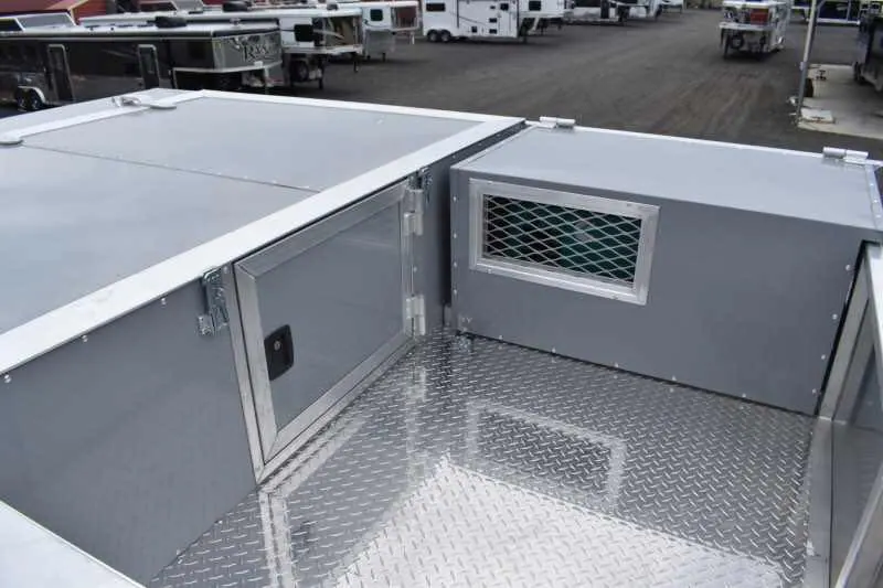 2020 SMC SL8418SCEBUG 4 Horse Trailer with 18 Short Wall