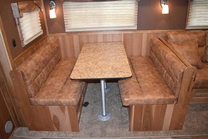 2020 SMC SL8418SCEBUG 4 Horse Trailer with 18 Short Wall