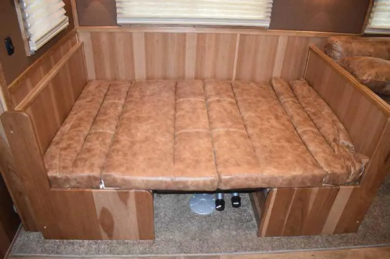 2020 SMC SL8418SCEBUG 4 Horse Trailer with 18 Short Wall