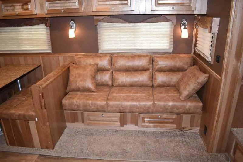 2020 SMC SL8418SCEBUG 4 Horse Trailer with 18 Short Wall
