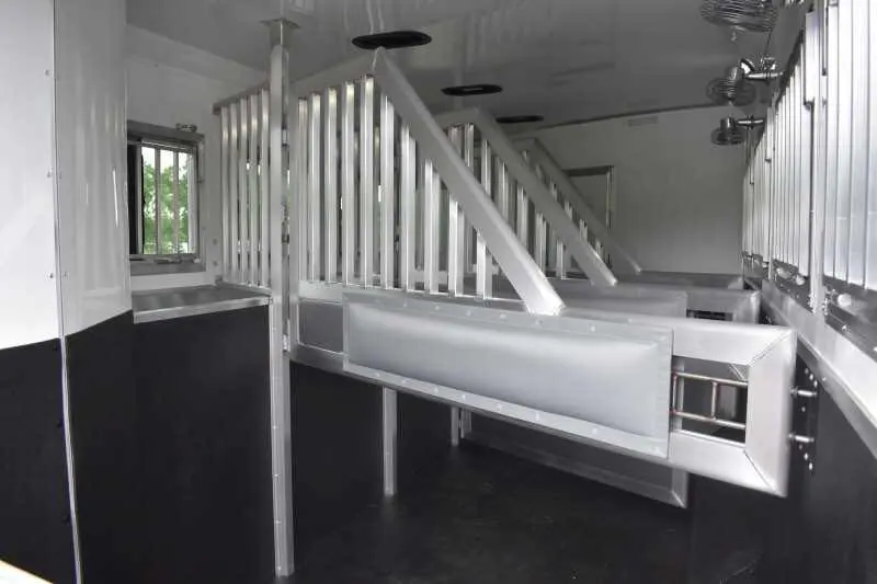 2020 SMC SL8418SCEBUG 4 Horse Trailer with 18 Short Wall