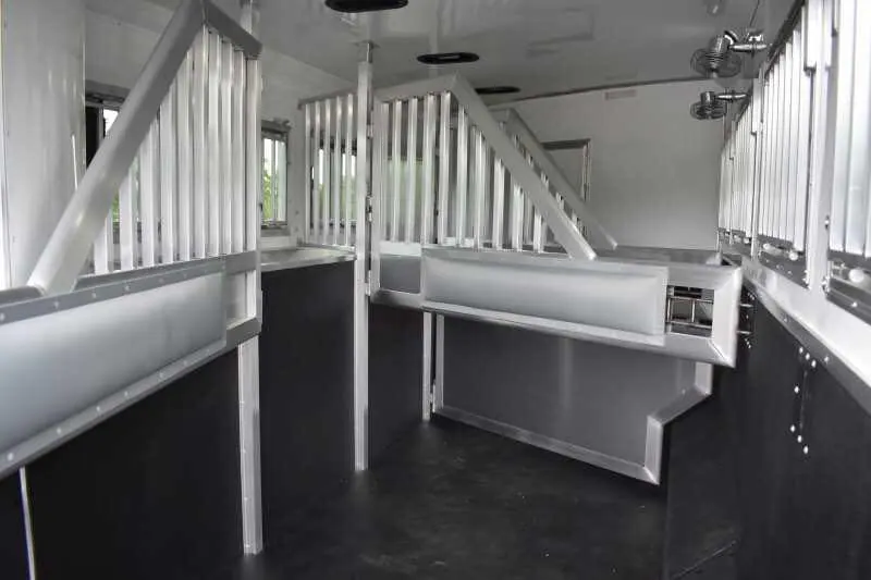 2020 SMC SL8418SCEBUG 4 Horse Trailer with 18 Short Wall