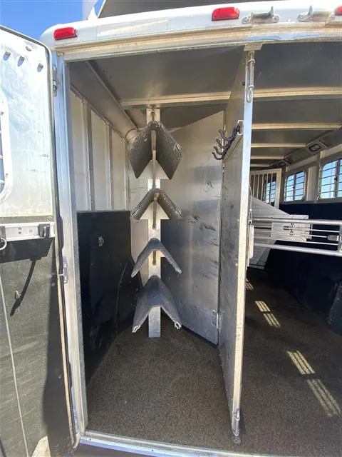 2000 Sooner 4 Horse Bumper Pull Super Clean