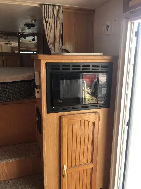 2003 Sundowner Trailers LQ 4H 8010 SIERRA Horse Trailer