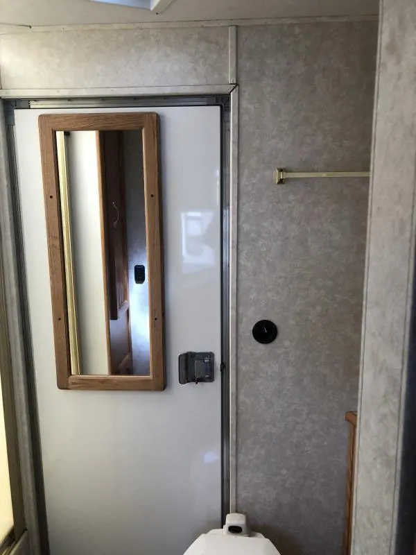 2003 Sundowner Trailers LQ 4H 8010 SIERRA Horse Trailer