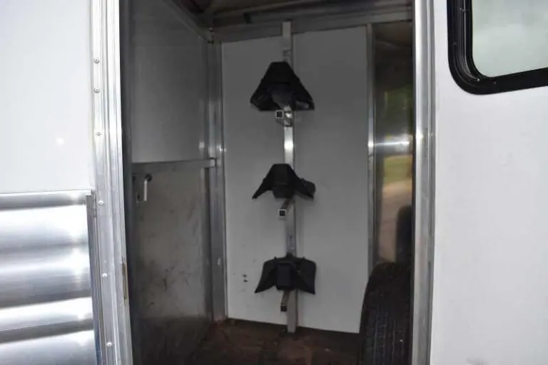 2012 CM 3HBP 3 Horse Trailer